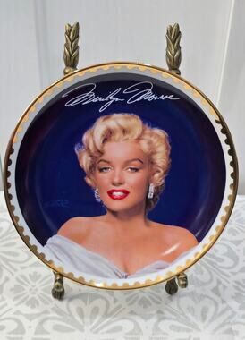 Vintage 1996 Marilyn Monroe Sweet Sizzle Bradford Exchange Collector Plate